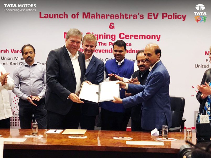 Tata Motors signs a MoU with the Government of Maharashtra to promote e ...